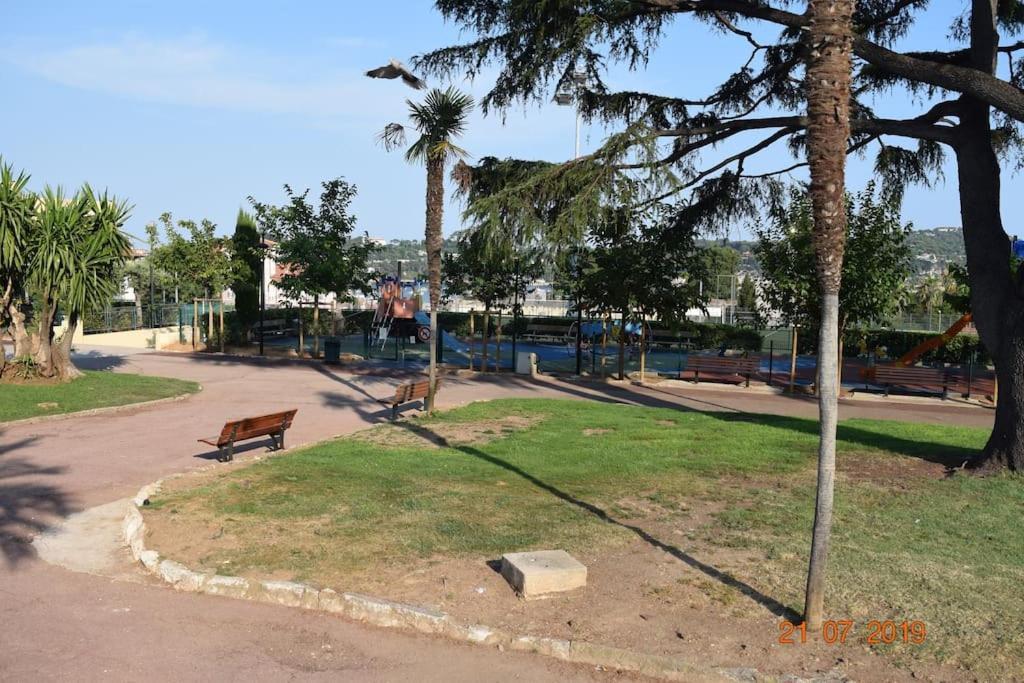 Iafrate-Oksoleil Apartment Villefranche-sur-Mer Bagian luar foto